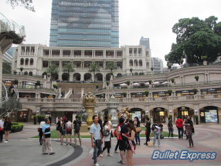 対照的な新しい香港