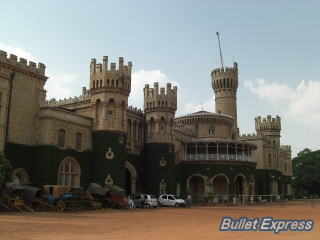 バンガロールパレス(Bangalore Palace)
