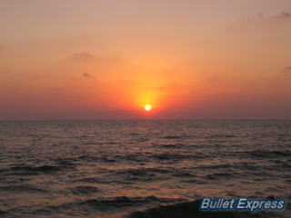 地中海に沈む夕日