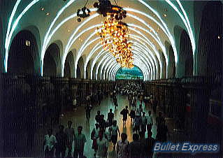 地下鉄の栄光駅