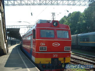 「ロシア号」の先頭列車