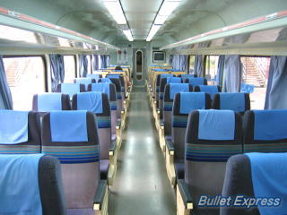 マレー鉄道の車内風景