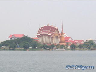 プン・ケン・ナコーン湖(Bueng Kaen Nakhon)